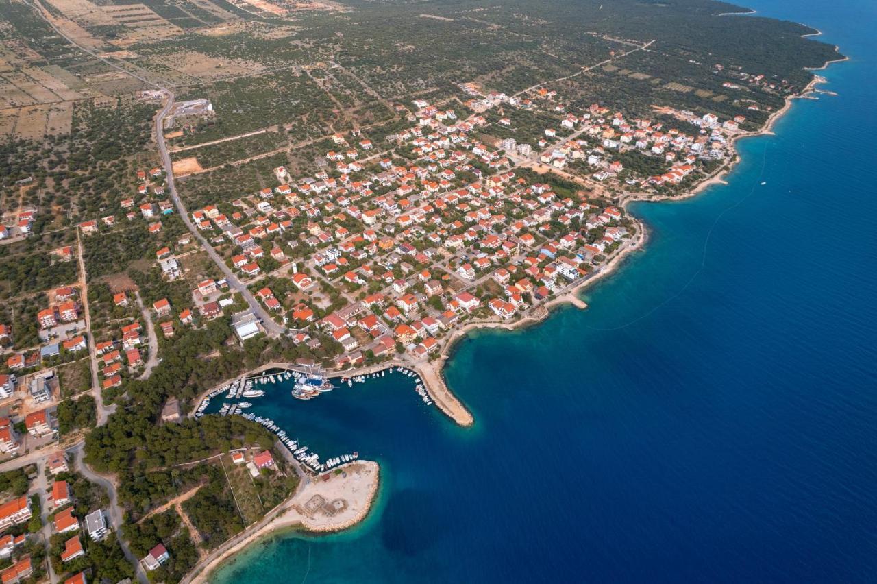 Apartments And Rooms With Parking Space Mandre, Pag - 6309 Kolan Exterior foto
