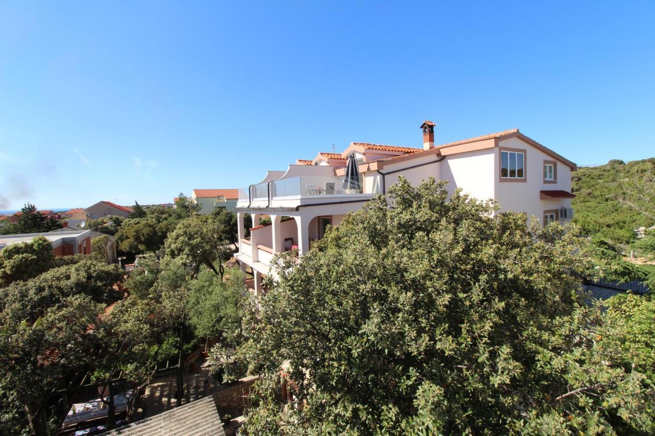 Apartments And Rooms With Parking Space Mandre, Pag - 6309 Kolan Exterior foto