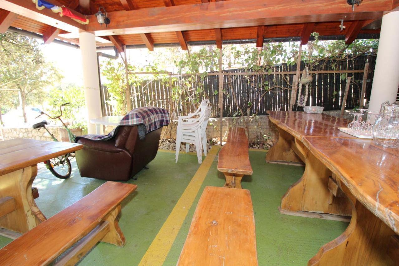 Apartments And Rooms With Parking Space Mandre, Pag - 6309 Kolan Exterior foto