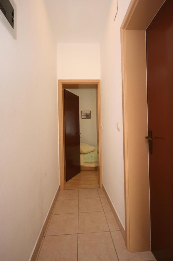 Apartments And Rooms With Parking Space Mandre, Pag - 6309 Kolan Exterior foto