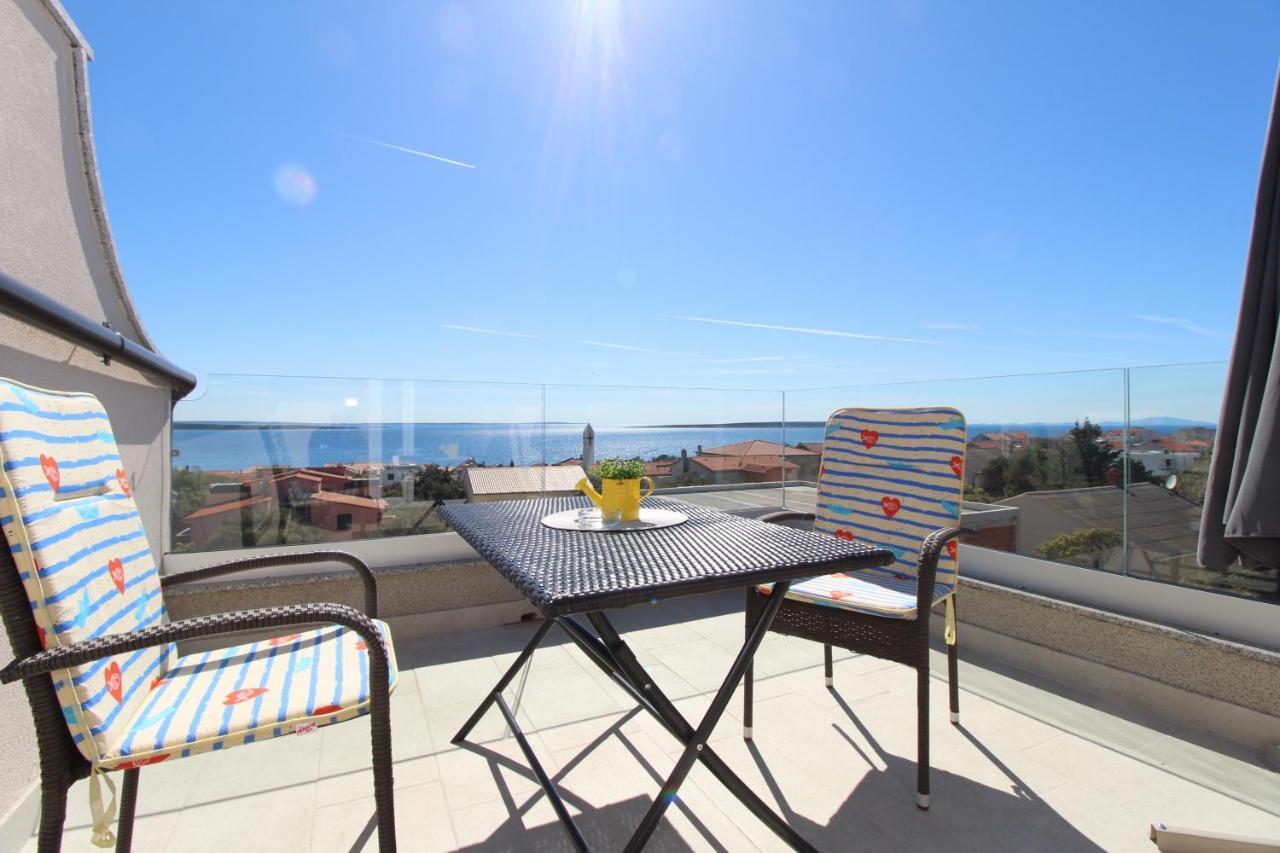 Apartments And Rooms With Parking Space Mandre, Pag - 6309 Kolan Exterior foto